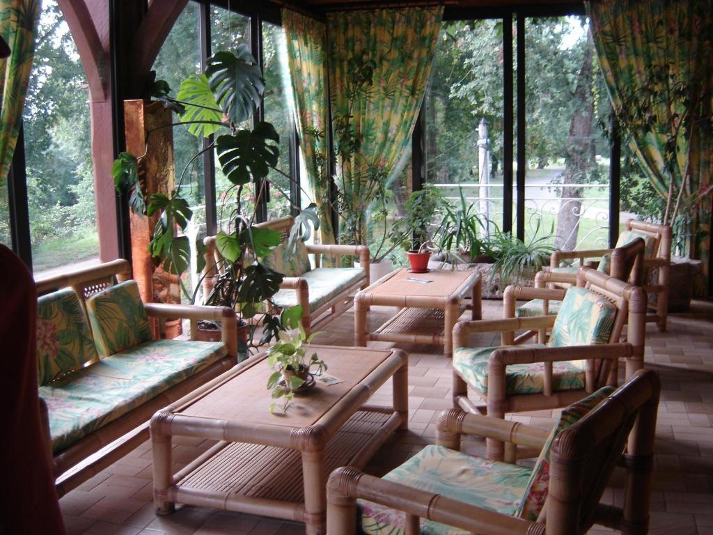 Hotel Restaurant L'Ecluse Antonne-et-Trigonant Buitenkant foto