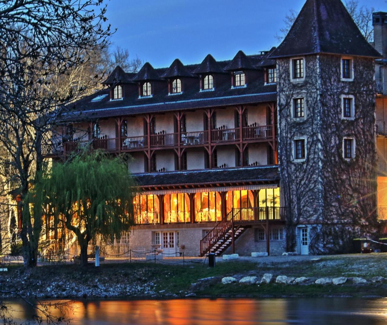 Hotel Restaurant L'Ecluse Antonne-et-Trigonant Buitenkant foto